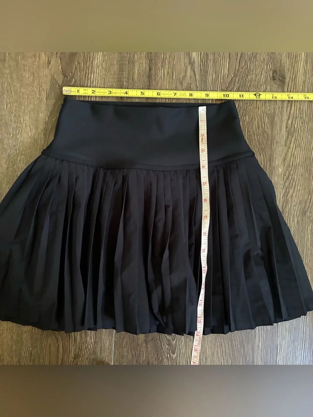 Alo Grand Slam Pleated Tennis Skirt in Black